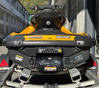 Moto de agua Sea Doo GTR 230