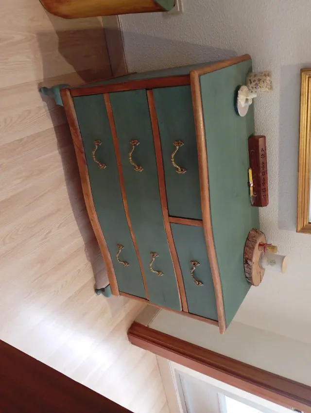 Recibidor de madera verde y marrón