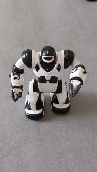 WowWee Robosapien X 14 Robot