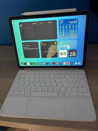 iPad Air 2025 M3 de 11”, teclado y apple pencil.