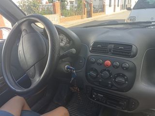 FIAT Seicento 1999,4 ruedas nuevas ITV al día aire