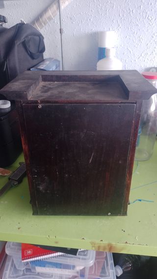 Reloj de mesa de madera