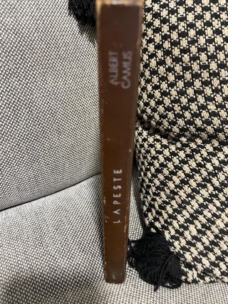 (Antiguo)La peste.  Albert Camus 1956