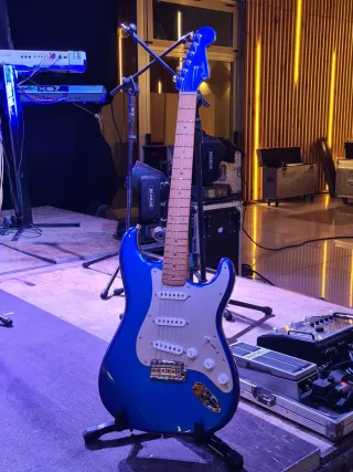 Fender Stratocaster H.E.R. Blue Marlin Limited