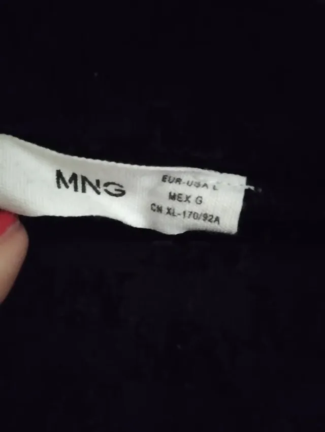 Top negro cuello alto manga larga