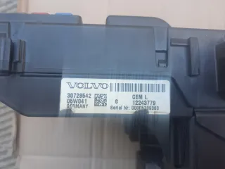 Módulo CEM 12243779 Volvo 30728542