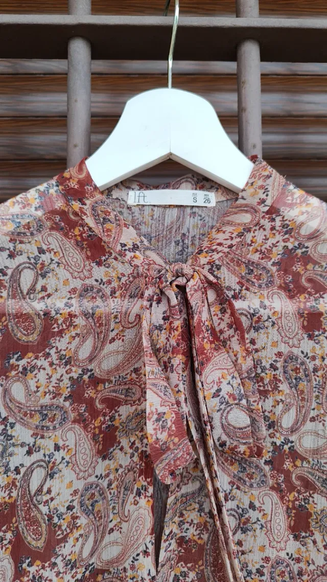 Vestido Lefties estampado paisley