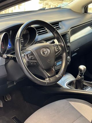 Toyota Avensis SW Advance 1.6 D4D 115cv 2015