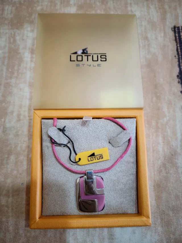 Collar Lotus Acero Dorado y Rosa