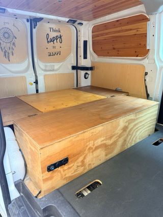 Mueble camper y colchón furgoneta Ford transit cus