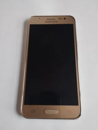 Movil LG Blanco y Plateado