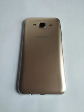 Movil LG Blanco y Plateado