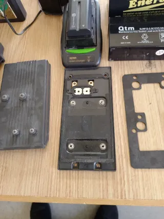 Lote Baterías Cámara Li-Ion y Plomo.