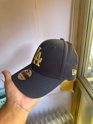 Gorra New Era 9FORTY Negra y Dorada