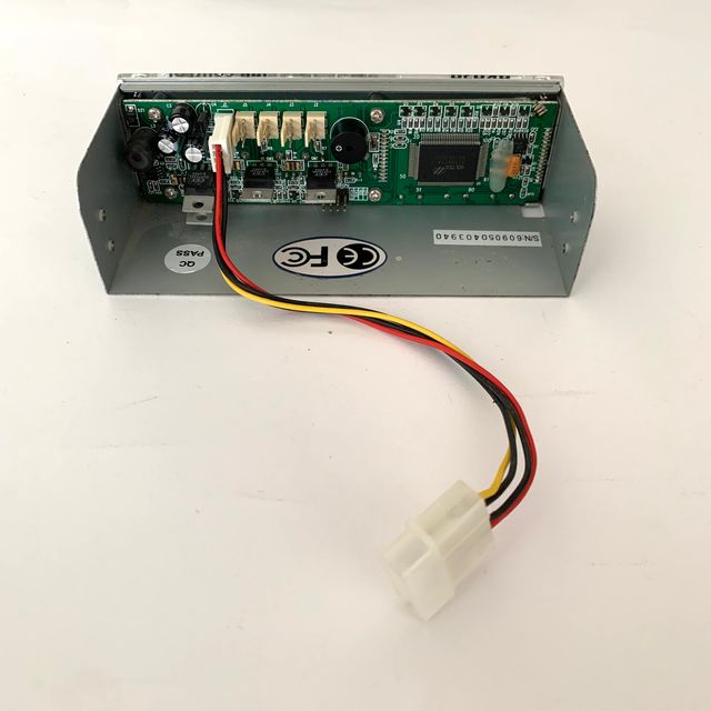 CONTROLADOR 4 VENTILADORES AKASA PRO para PC