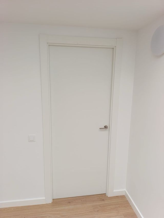 colocación de puertas.