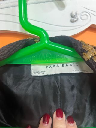 Chaleco Zara Negro Dorado Adornado