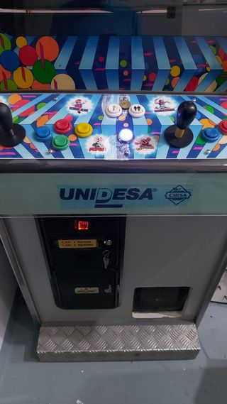 Máquina Arcade Cirsa Láser con 6.000 juegos Unides