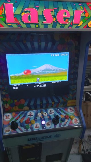 Máquina Arcade Cirsa Láser con 6.000 juegos Unides