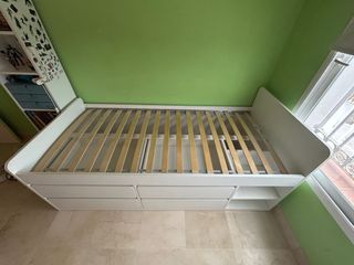 Cama individual Sklat de Ikea con almacenaje