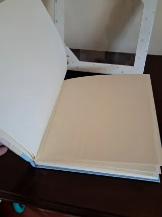 Álbum de fotos infantil arcoíris