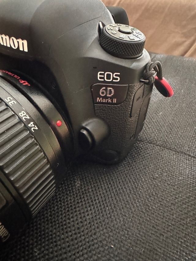Canon EOS 6D Mark II 