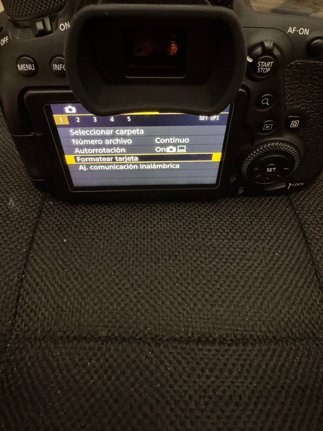 Canon EOS 6D Mark II 