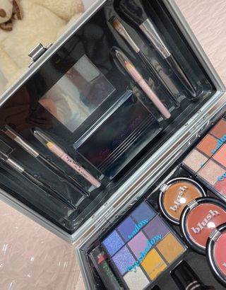 Maletín de maquillaje completo