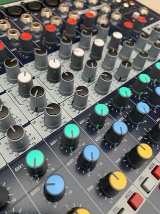 Mesa de mezclas Soundcraft EPM 8