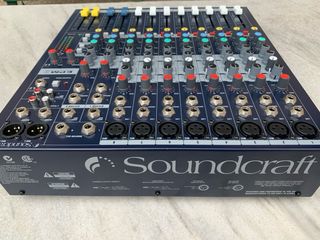 Mesa de mezclas Soundcraft EPM 8