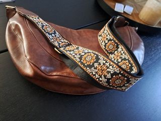 Borsa tracolla donna cognac , senza marca!! Misure