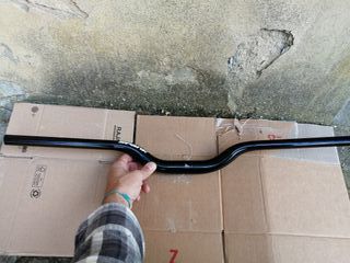 Manubrio Spank Spike 31.8 Rise 50mm