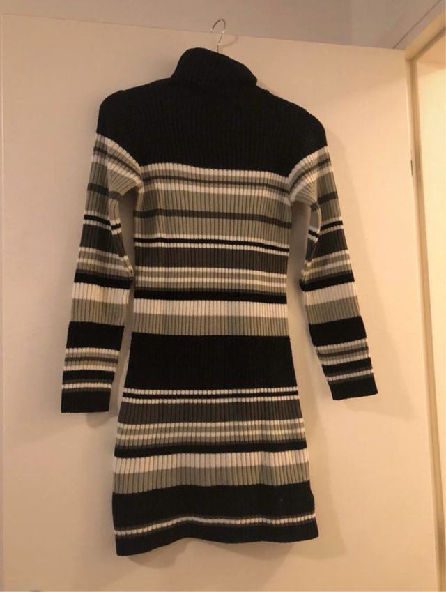 Abito longuette in maglia a righe