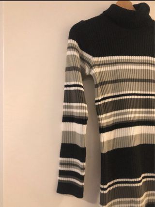 Abito longuette in maglia a righe