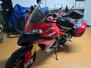 Ducati Multistrada 1200S Roja