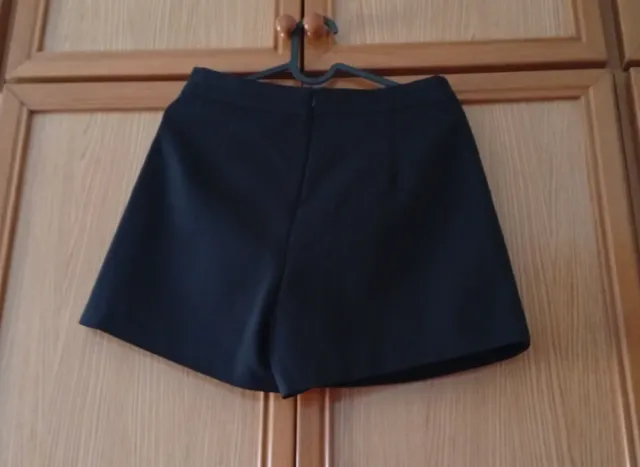 Minifalda pantalón Stradivarius negra