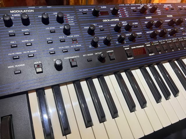 Dave Smith OB6 Sintetizador Analógico