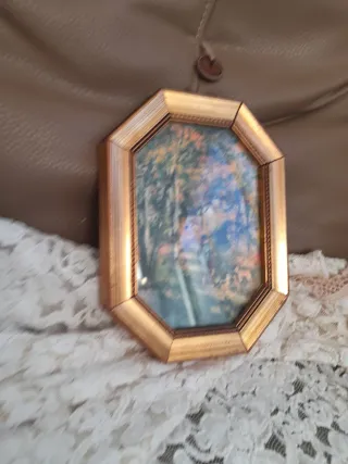 Cornice in legno ottagonale