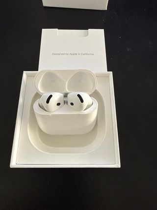 AirPods 4 con cancelación de ruido
