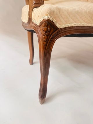 Sofá antiguo 3 plazas madera y ocre