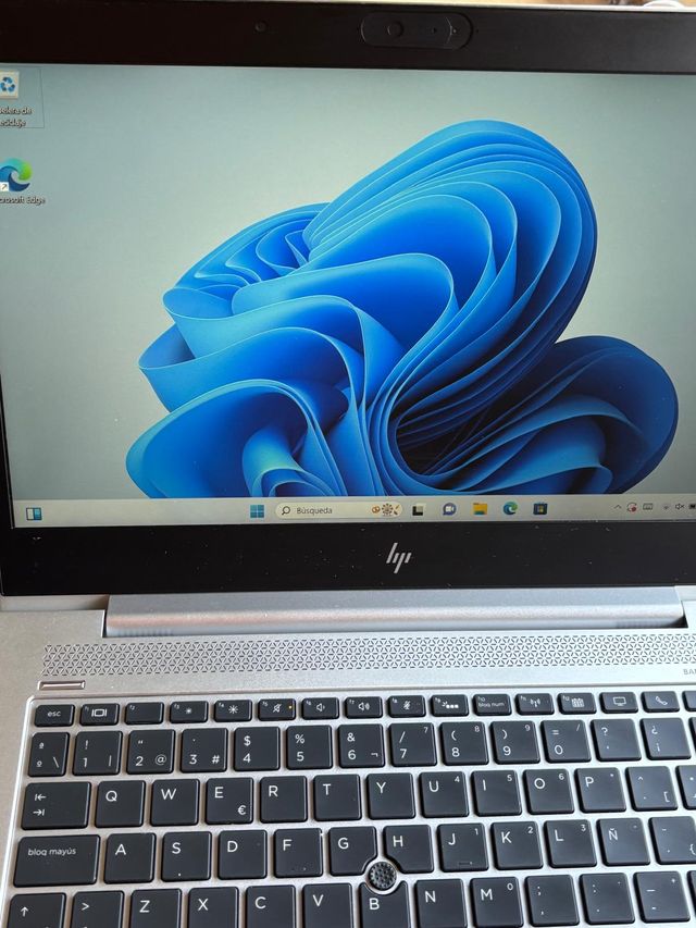 Portatíl HP EliteBook 830 G6-Intel i7 - 1.9Ghz