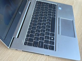 Portatíl HP EliteBook 830 G6-Intel i7 - 1.9Ghz