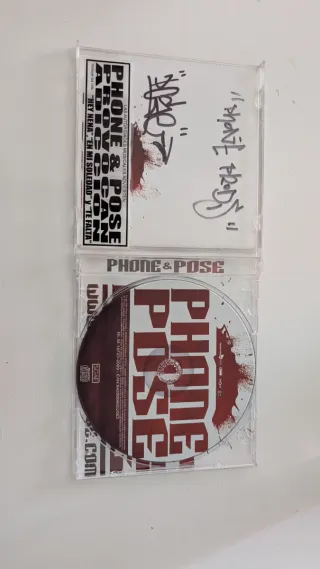 CD Phone Pose Dirty Show Firmado