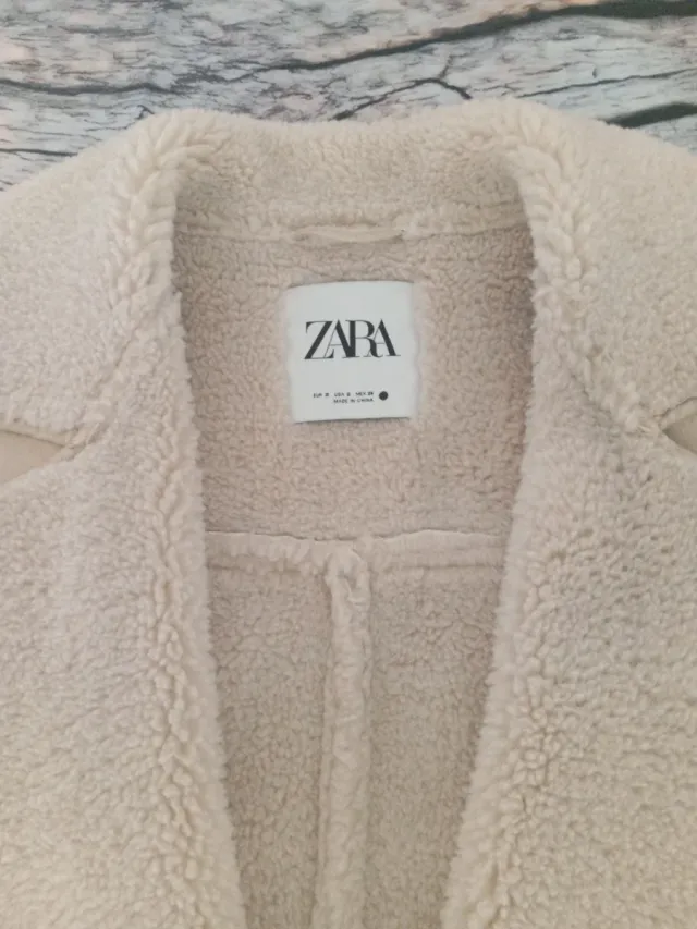 Abrigo Zara Beige Talla S Oversize