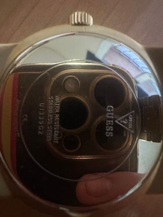 Reloj Guess Dorado con Cristales