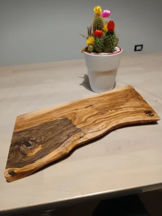 Tagliere in legno di ulivo