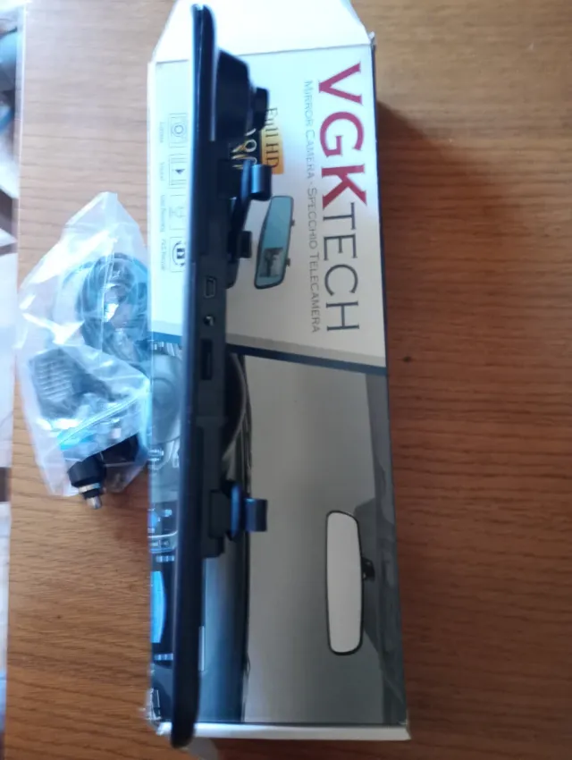 Specchio retrovisore auto Full HD