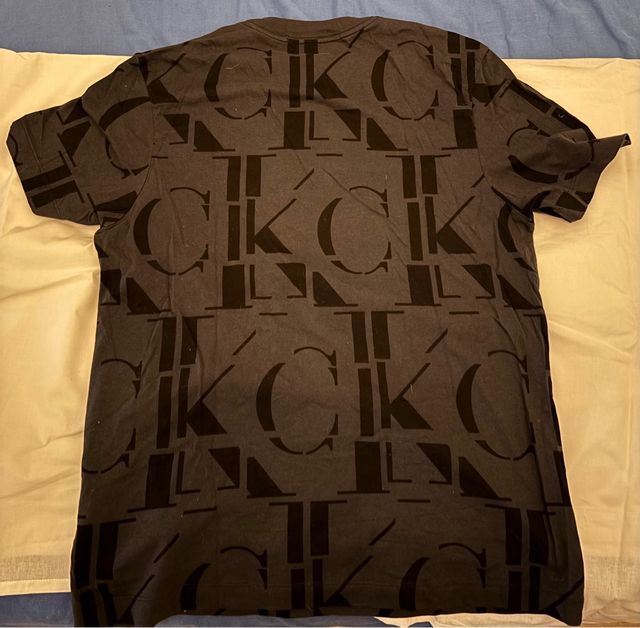 Camiseta Calvin Klein Talla L Negra Logo Repetido