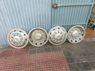 Tapacubos Camión Scania (4 unidades)