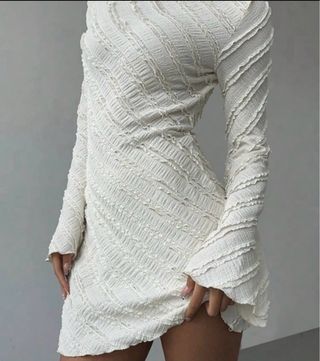 Vestido blanco de manga larga